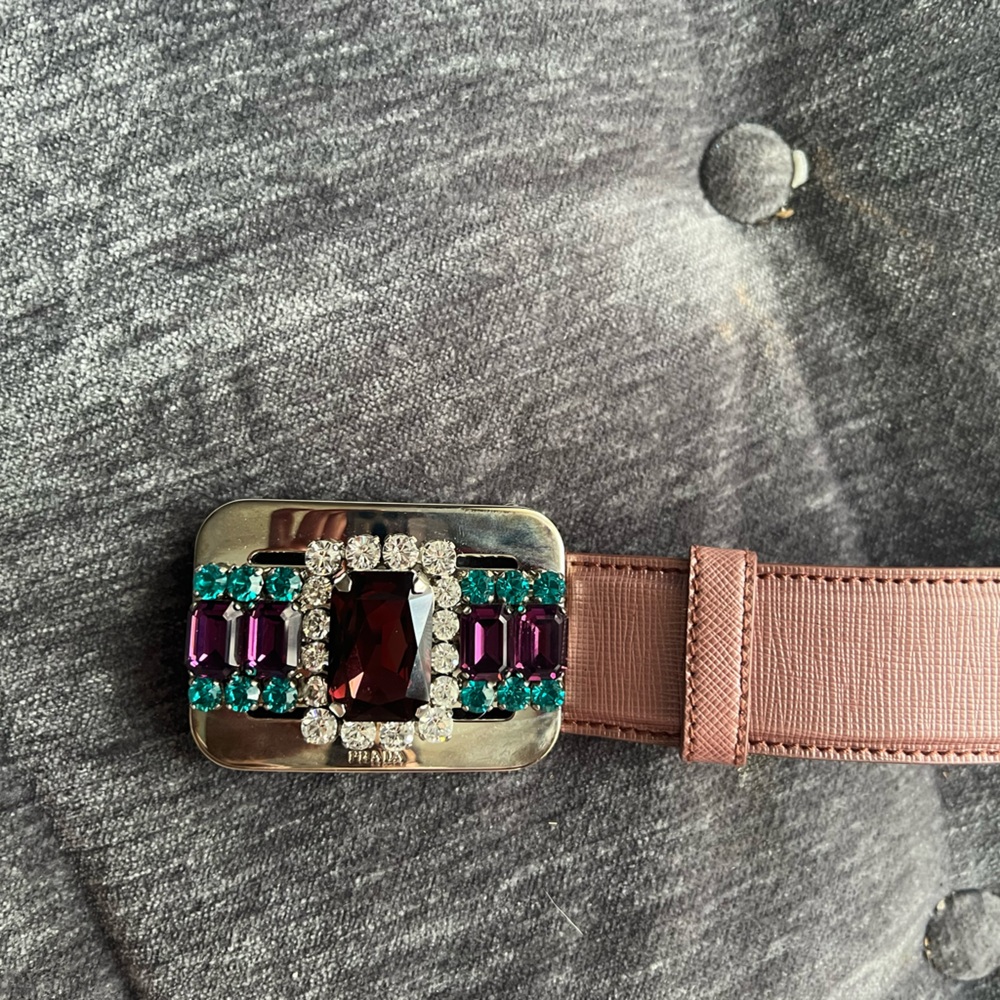 Auth. PRADA metallic dust pink leather belt with stone buckle, new without tags